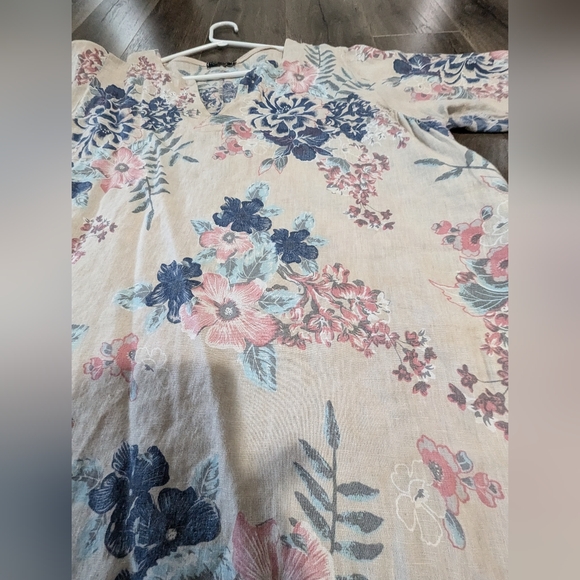Lungo L'Arno, made in Italy, Floral Linen Dress, with 3/4 sleeves. Size 2X. GUC. - Picture 3 of 15